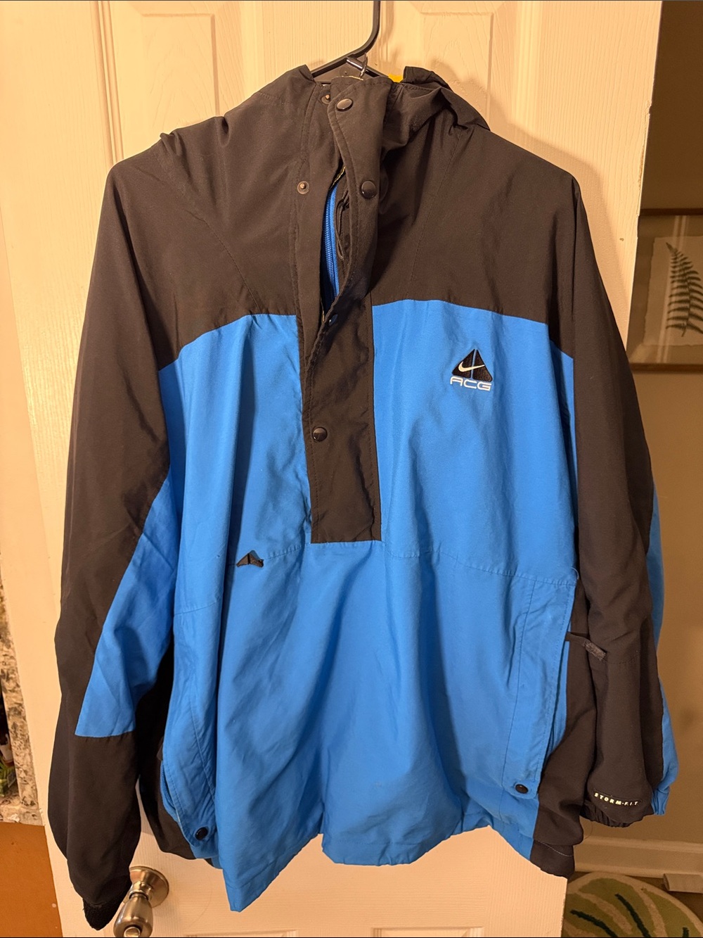 VINTAGE NIKE ACG JACKET